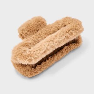 Jumbo Faux Fur Claw Hair Clip - Wild Fable Beige